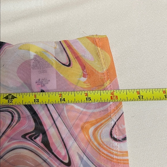 Gaze Sheer Multicolor Swirl Crop Top - Picture 7 of 9